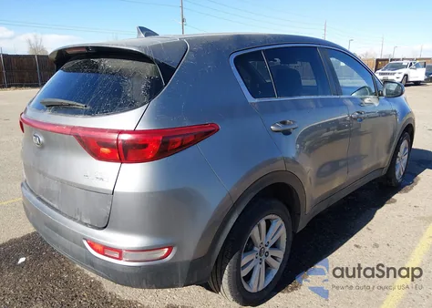 2017 Kia Sportage Lx z USA, uszkodzony, nr VIN KNDPMCAC1H7198880